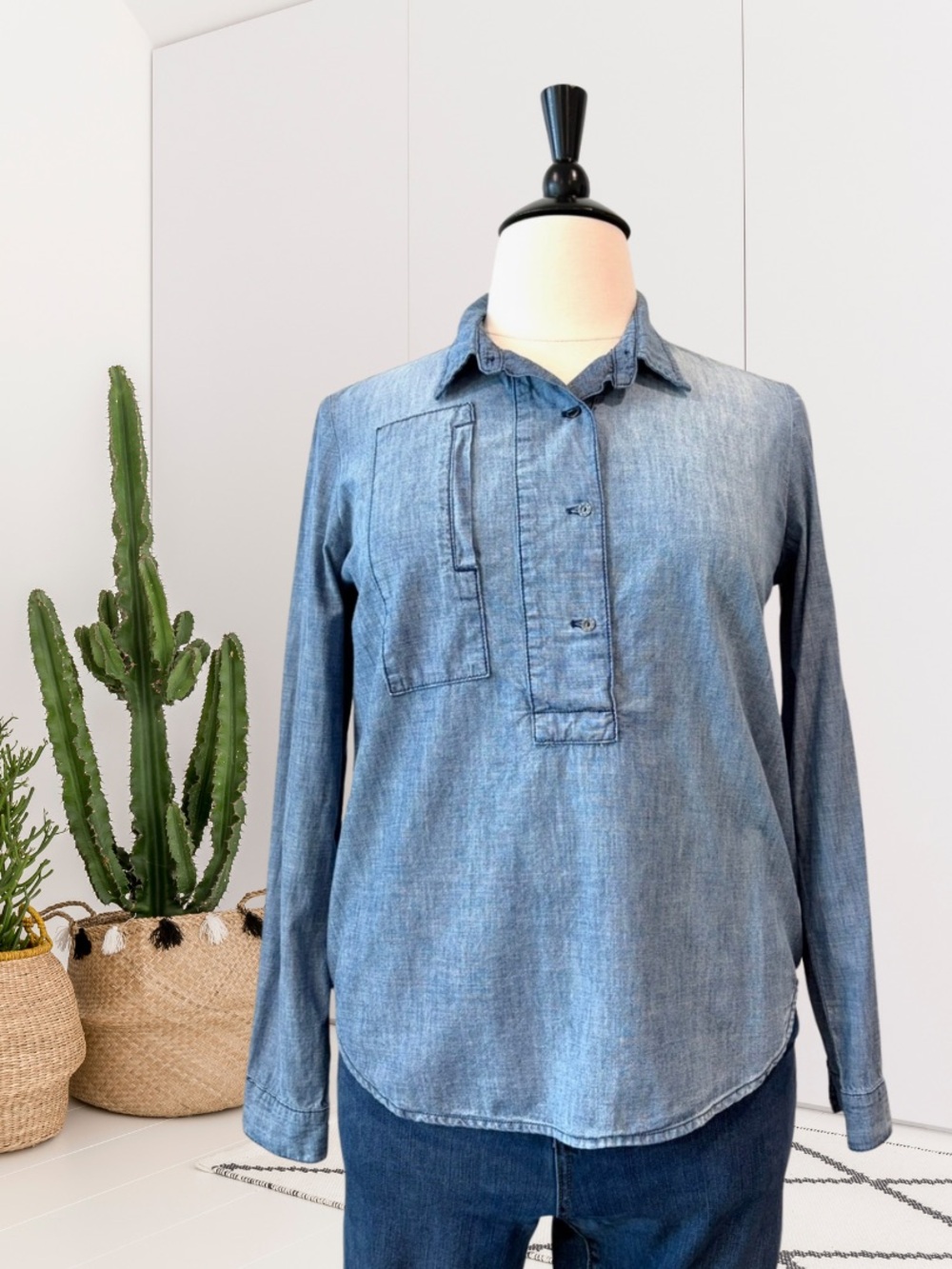 Sundance Long Sleeve Chambray Utility 1/2 Button Front Shirt Top